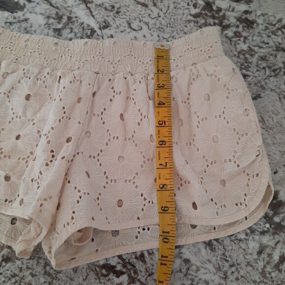 Vera Wang Shorts size M‎ - Picture 7 of 9